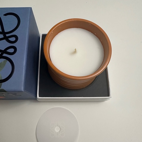 Loewe Orange Blossom Scented Candle 5.8oz/170g - Picture 3 of 7